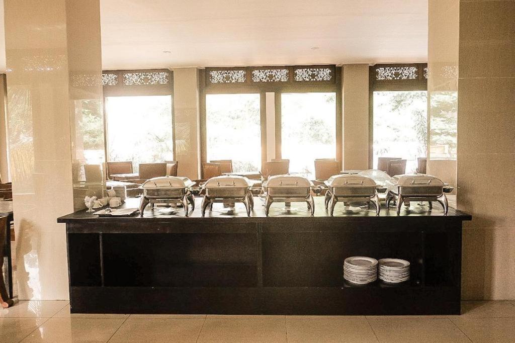 Rizen Padjadjaran Hotel Богор Екстериор снимка